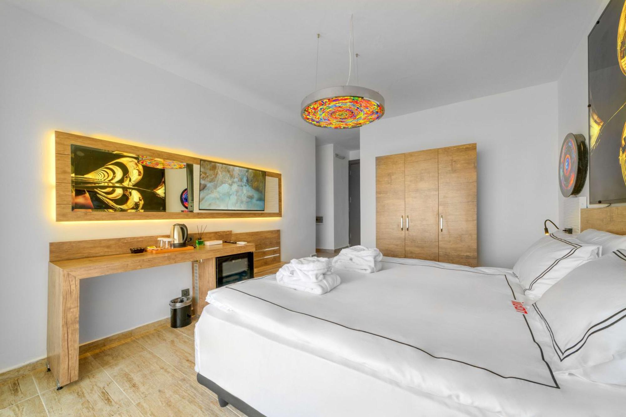 Illusion Clubhotel Only Adult מלון
